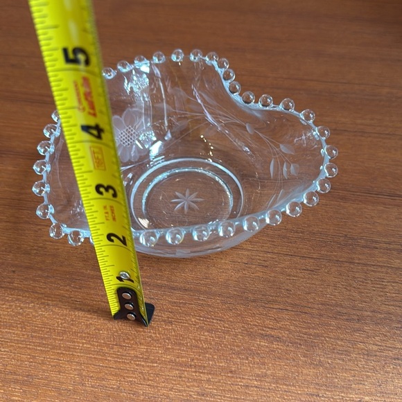 Imperial glass candlewick heart-shaped bowl - Picture 5 of 5